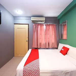 Oyo 89688 Alor Street ** Kuala Lumpur